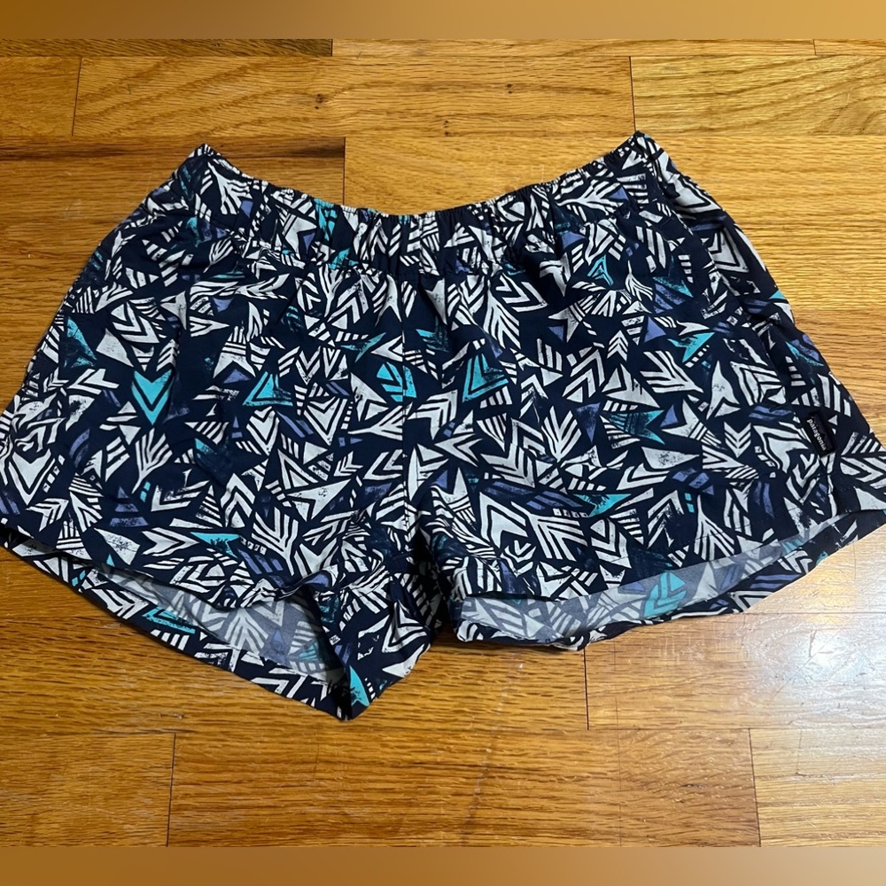 Patagonia barely baggies xs